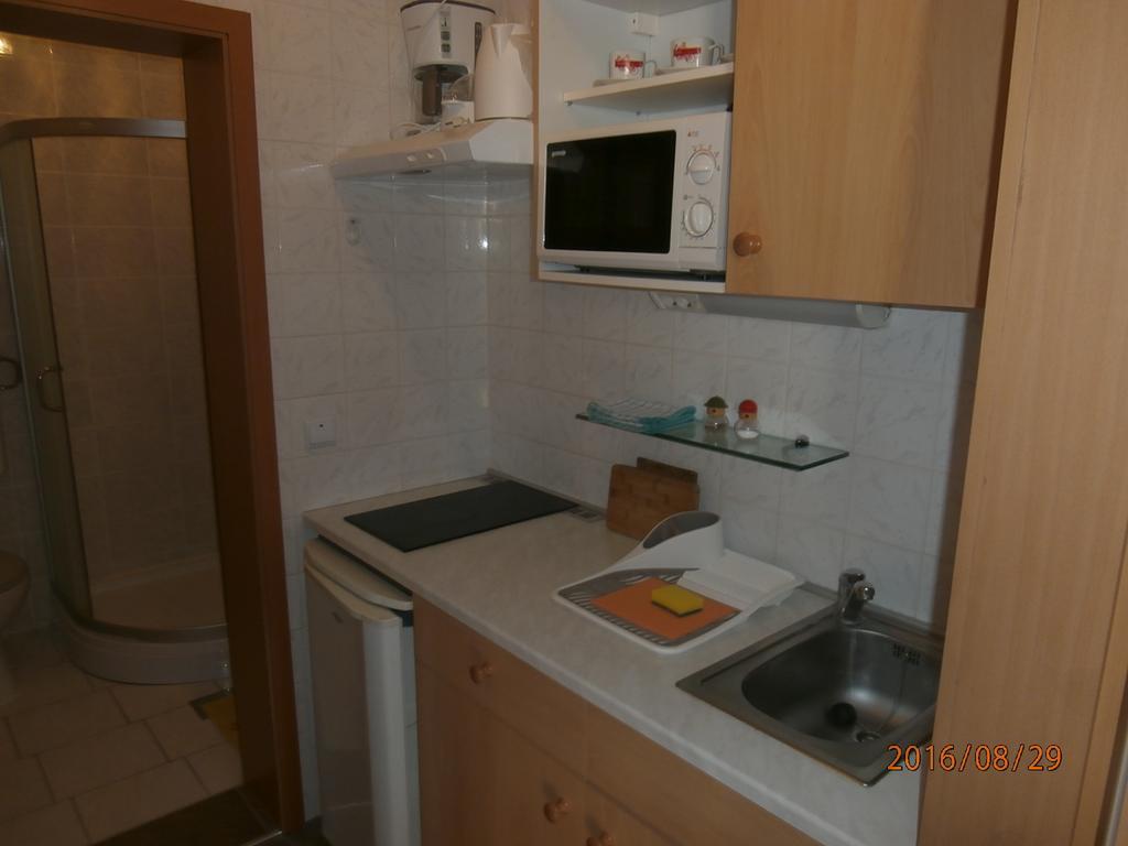 Apartments Meni Drage Exterior photo