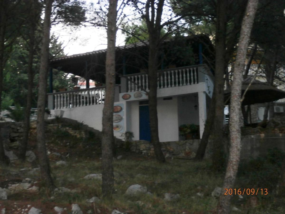 Apartments Meni Drage Exterior photo